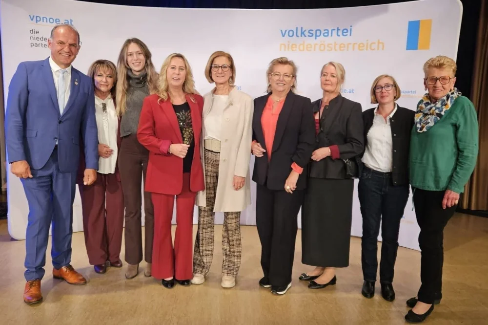 Vertretung am ÖVP-Bezirksparteitag - Otto Auer wiedergewählt