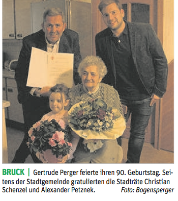 STR Alexander Petznek gratulierte Gertrude Perger zum 90. Geburtstag.